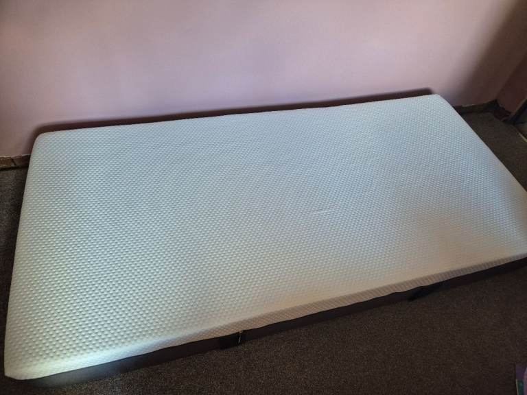 Single emma mattress great condition