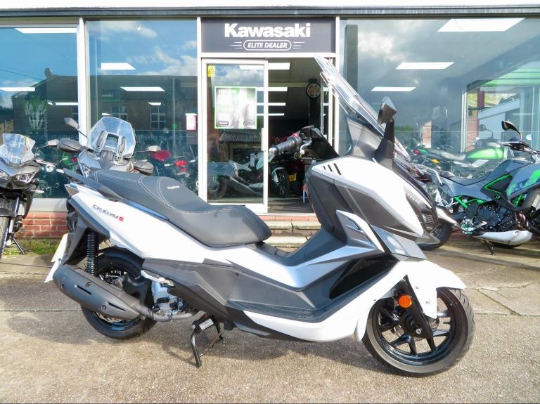 SYM CRUiSYM 125 E5 SCOOTER 125CC