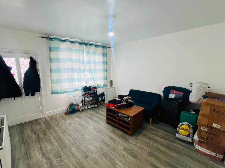 🔥 FURNISHED 2-BED IN SALFORD | £1,200 PCM | AVAILABLE MID-AUGUST 🔥