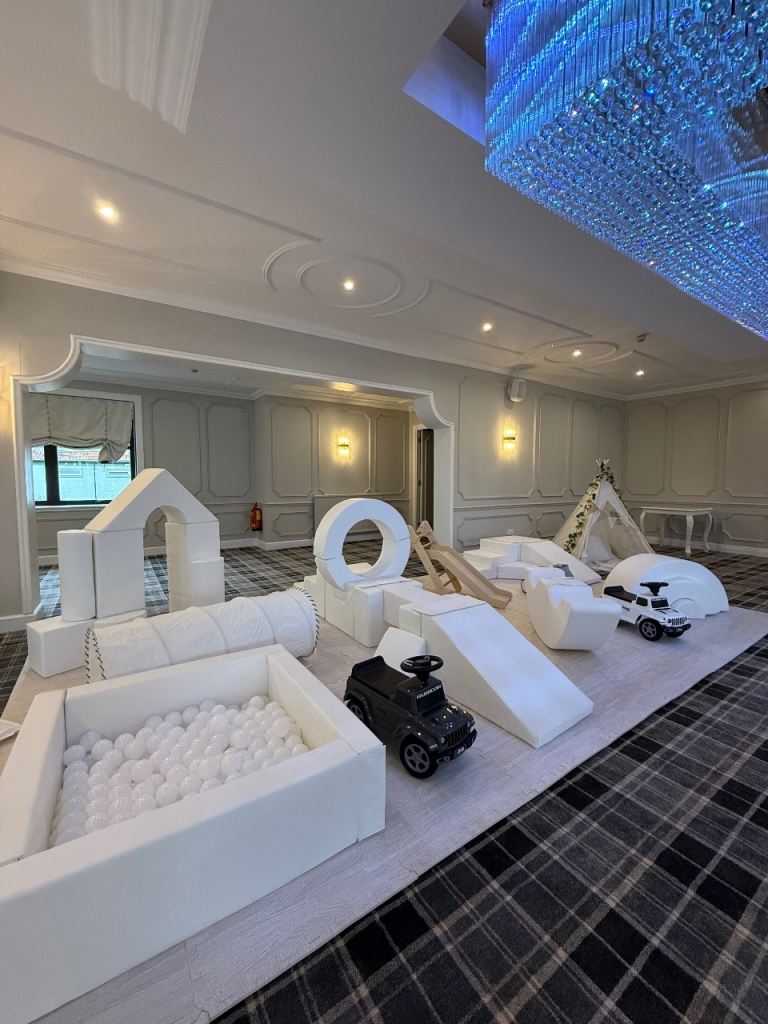 SOFT PLAY & BOUNCY CASTLE FOR SALE