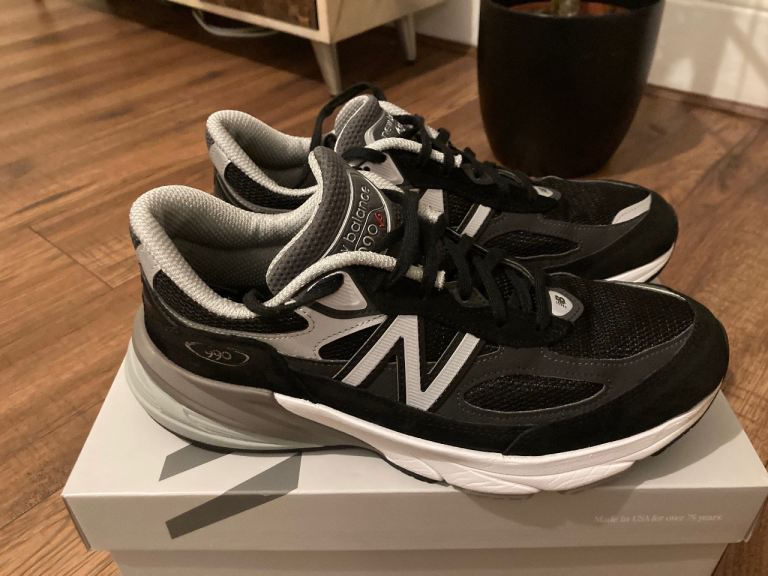 New Balance 990 v6 trainers