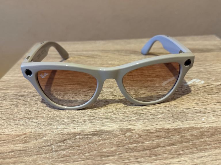 Ray-Ban Stories Wayfarer Smart Glasses – Grey, Good Condition