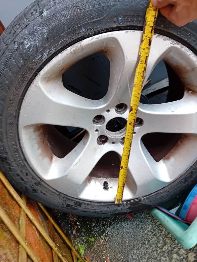 18 inch BMW alloy wheel 