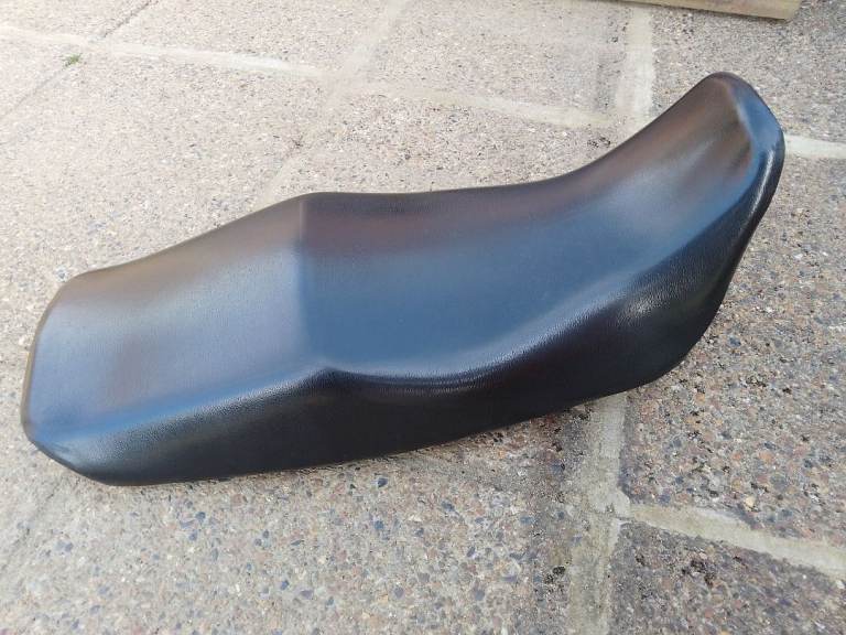 Suzuki VX800 Seat