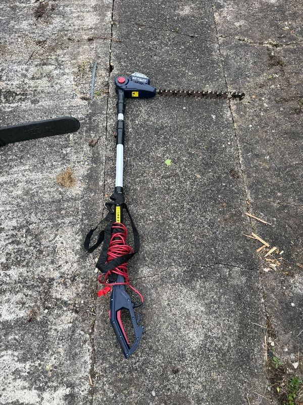 Spear & Jackson Extendable Hedge Trimmer Hardly used