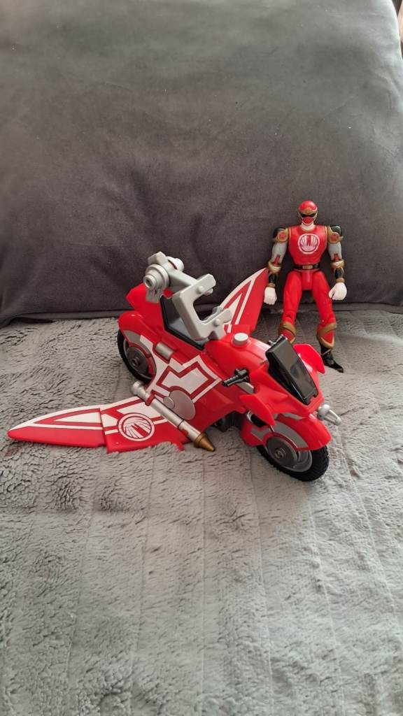Power Rangers Ninja Storm Red Wind Glider Cycle and Red Ranger