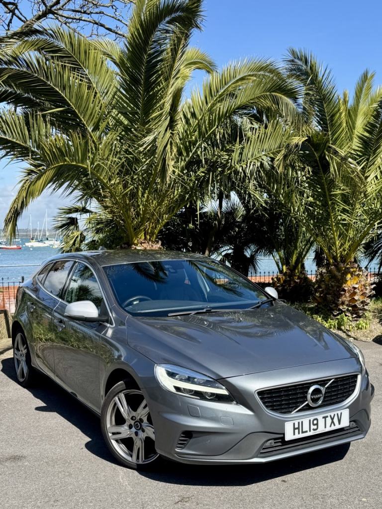 VOLVO V40 2.0 R-Design Pro D2 2019