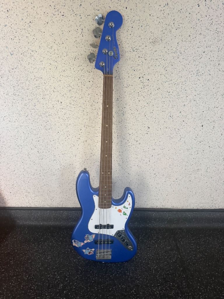 Fender (Squier) Jazz Bass