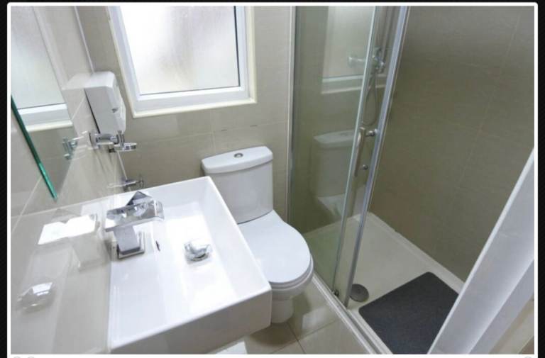 SMALL STUDIO FLAT CHAPTER ROAD DOLLIS HILL NW2 