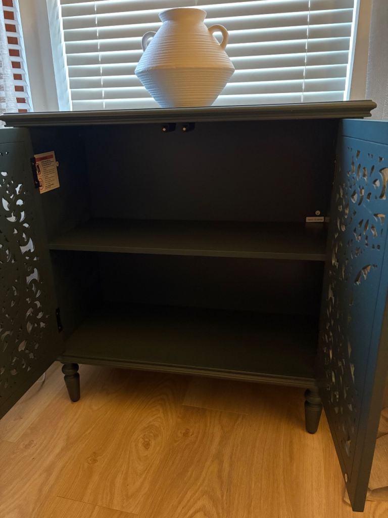 Stunning cabinet