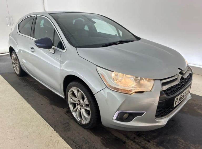 Citroen, DS4, Hatchback, 2015, Manual, 1560 (cc), 5 doors