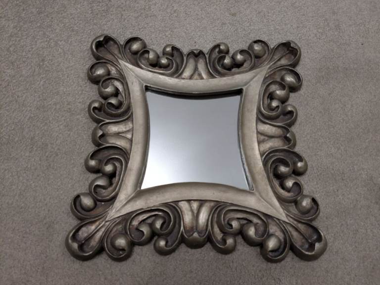 Vintage Frame with Oval Mirror Beige