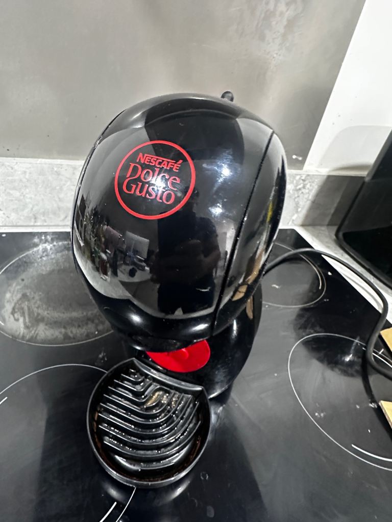Nescafe Dolce Gusto Coffee Machine - Black, Good Condition