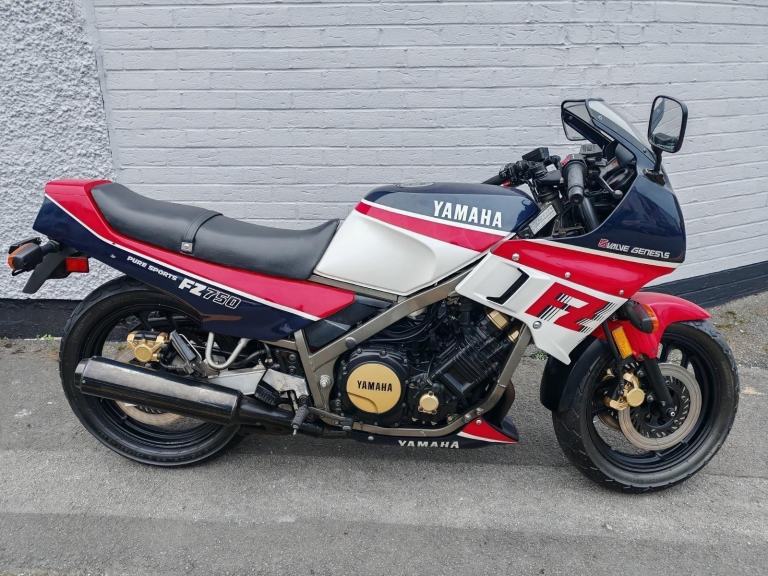 Yamaha FZ750