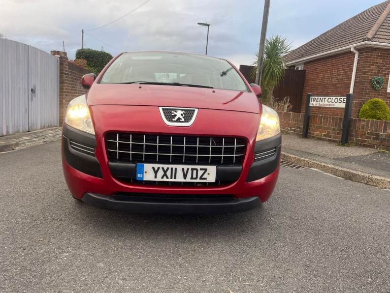 Peugeot, 3008, Hatchback, 2011, Manual, 1560 (cc), 5 doors