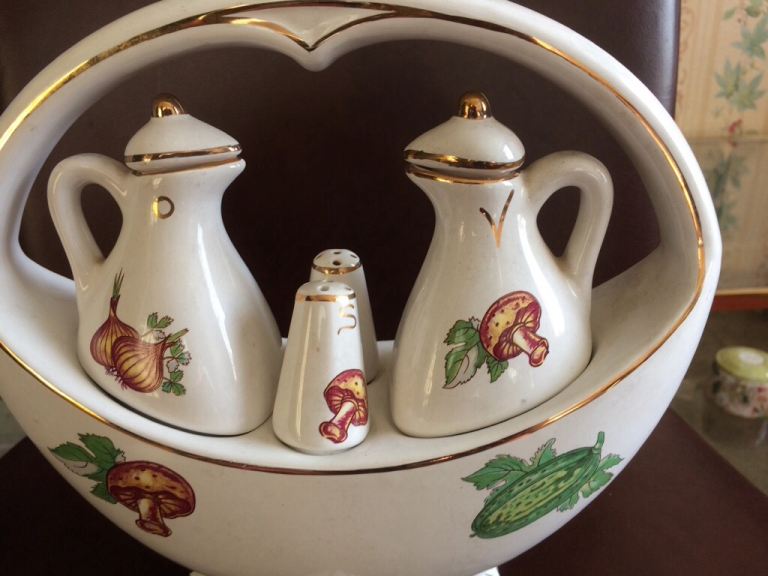 Quirky Retro (1970s) Condiment Set - Unused
