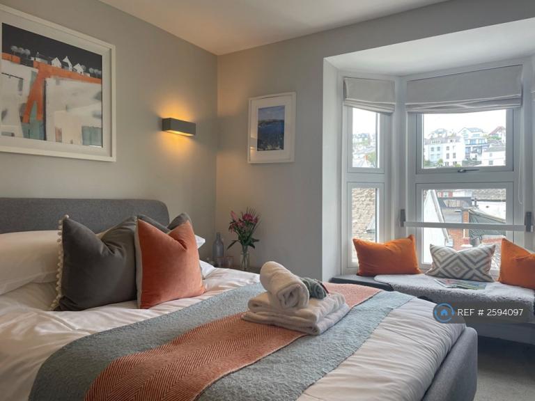 1 bedroom flat in Lake Street, Dartmouth, TQ6 (1 bed) (#2594097)