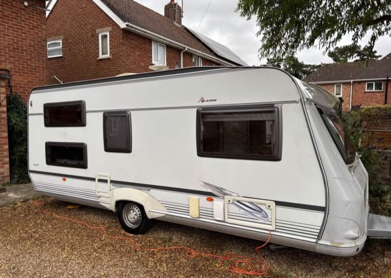 Geist Aktiv 5 Berth Caravan