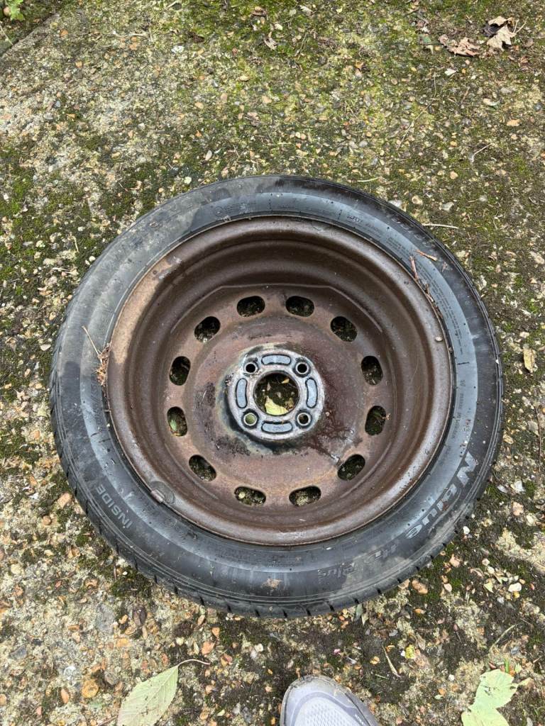 Tyres and Rims for Ford Fiesta or Similar (195/50/R15)