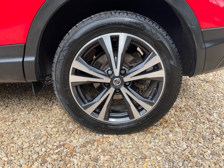 2018 Nissan Qashqai 1.3 DiG-T N-Connecta 5dr HATCHBACK PETROL Manual