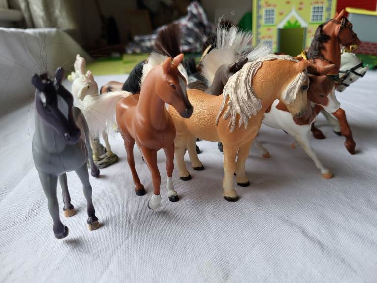 Horse figures