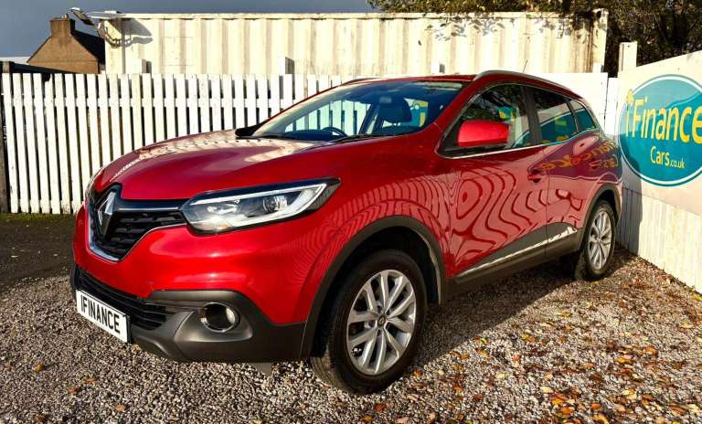 CAN'T GET CREDIT? CALL US! Renault Kadjar 1.3 TCe Dynamique Nav ENERGY - £199 DEPOSIT, £66 PER WEEK