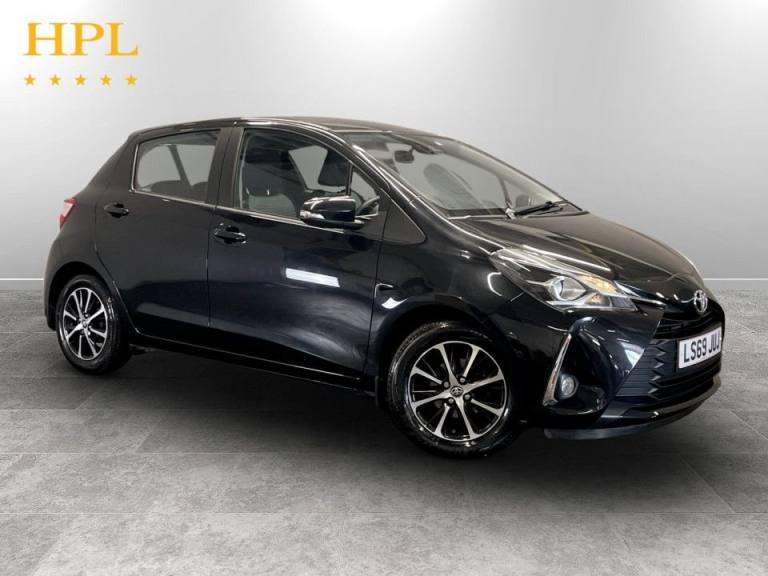 2019 69 TOYOTA YARIS 1.5 VVT-I ICON TECH HATCHBACK 5DR PETROL CVT EURO 6 (111 PS