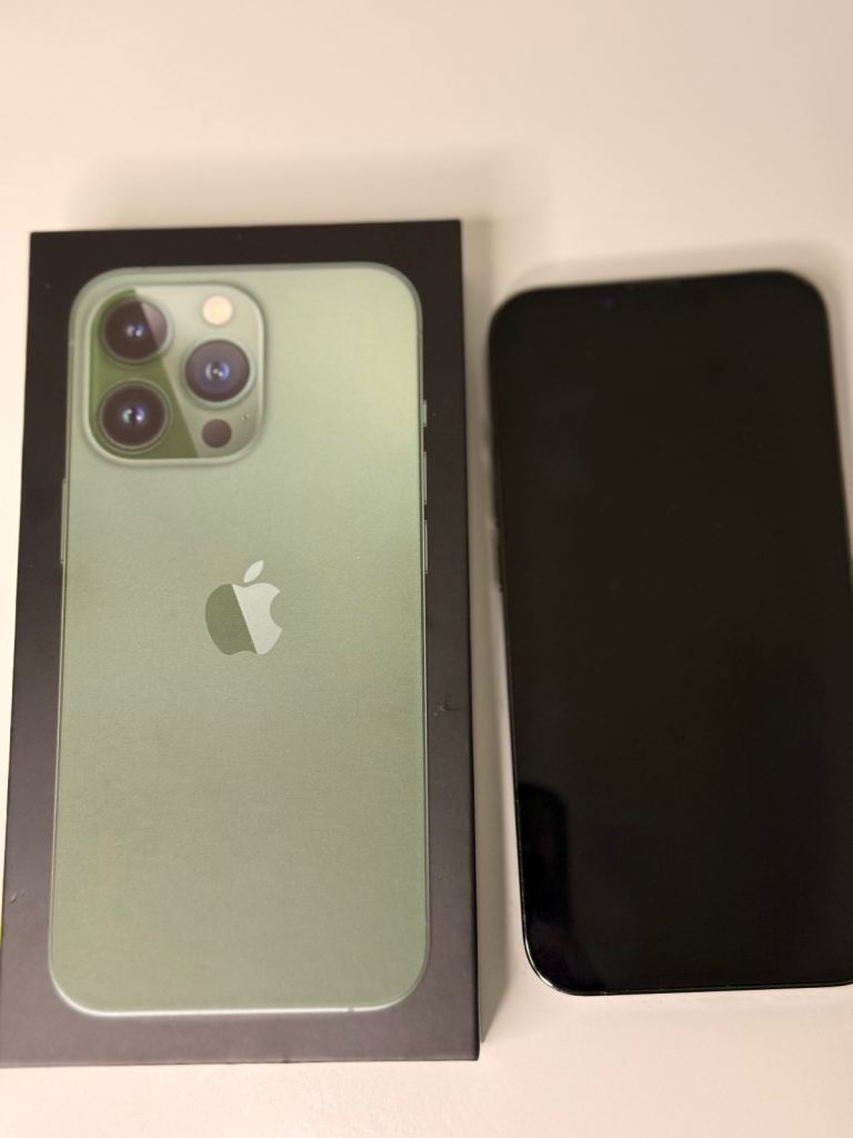iPhone 13 Pro 256GB Apple Green Mint Condition
