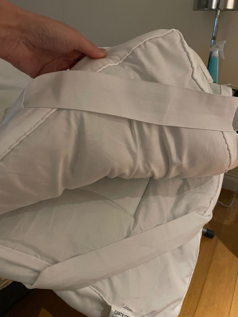 UK Small Double Bed padded overlay