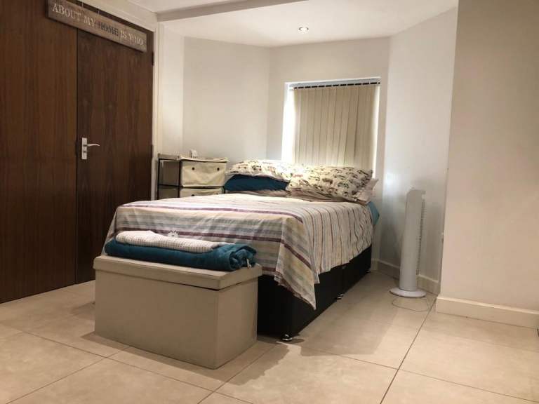 Studio Flat Available All Bills Included-Whalley Range-M16