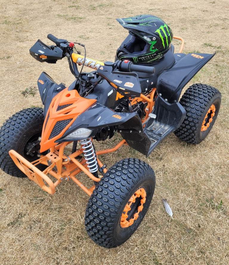 Quad 125cc, 4 stroke Automatic With Reverse, Electric Start. Very Solid and fast & Reliable.