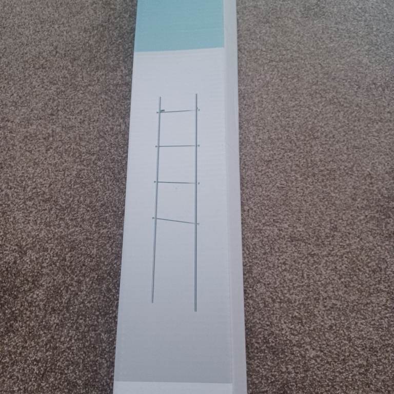 Chrome towel ladder