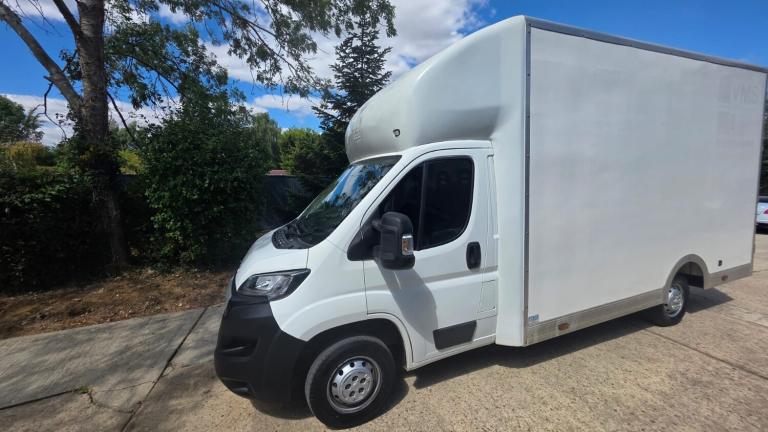 2021 Peugeot Boxer 2.2 BlueHDi LOW LOADER LUTON 165ps Plus Dropwell Luton Diesel Manual