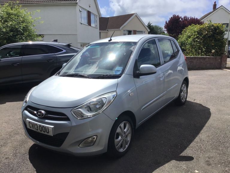 Hyundai i10 , one lady owner, fsh , recent mot £20 tax 48k
