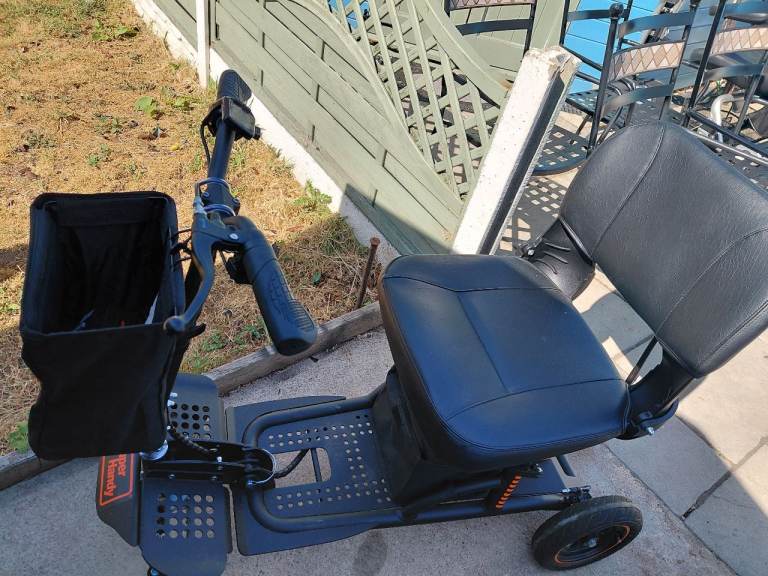Mobility Scooter with Basket – Good Condition