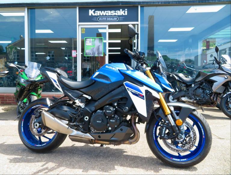 SUZUKI GSXS 1000 EXTRAS FITTED ABSOLUTELY MINT