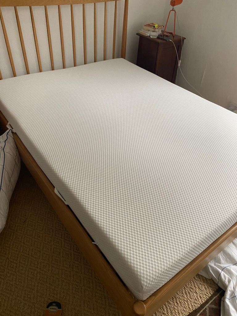Double foam mattress like new! 