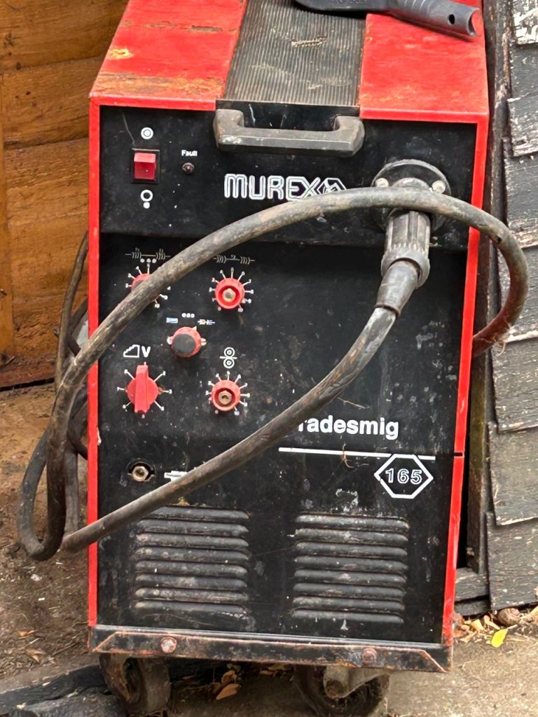 Murex Tradesmig 165 MIG Welder – Red and Black, Fair Condition