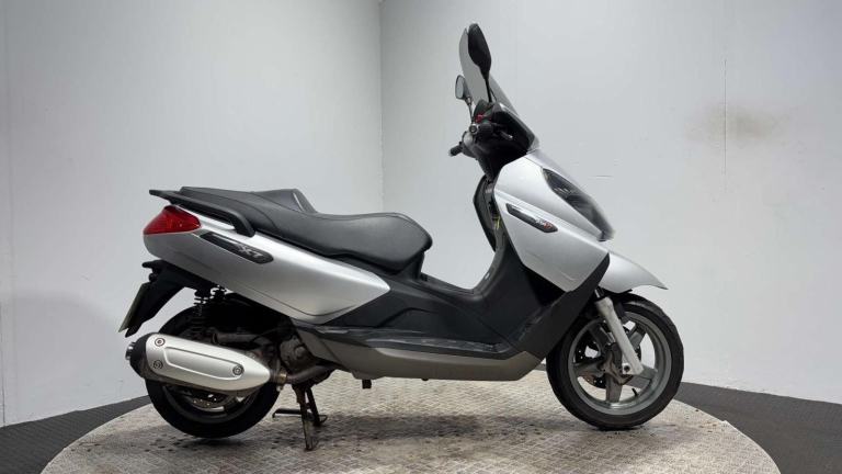 Piaggio X7 [Phone number removed]K GREAT RUNNING MAXI SCOOTER 250CC CLEAN BIKE