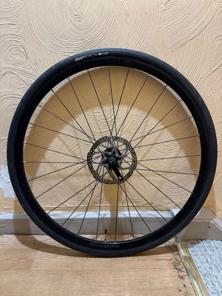 Roadbike Front Wheel 700x28c 