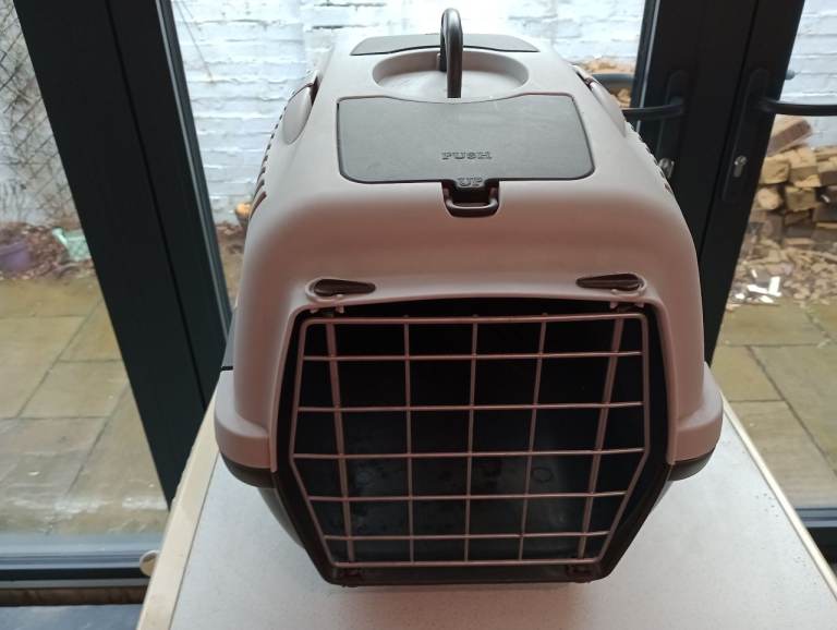 Pet Carrier for small dog or small/medium sized cat