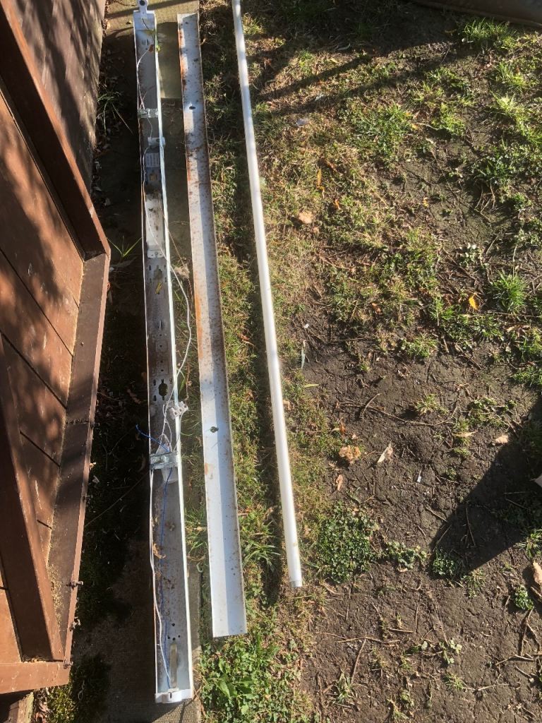 Fluorescent Light Fitting