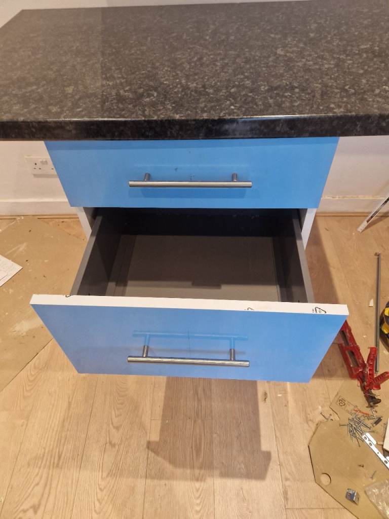 Kitchen unit B&Q Gloss white