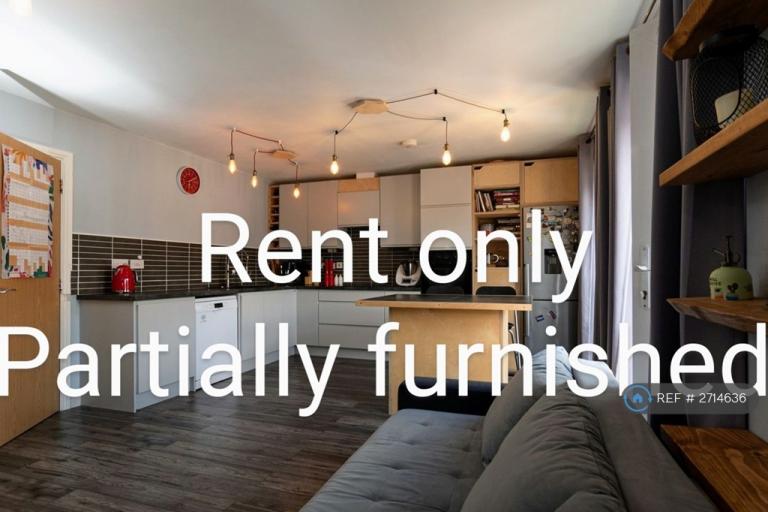 2 bedroom flat in Richmond Gate, Hinckley, LE10 (2 bed) (#2714636)