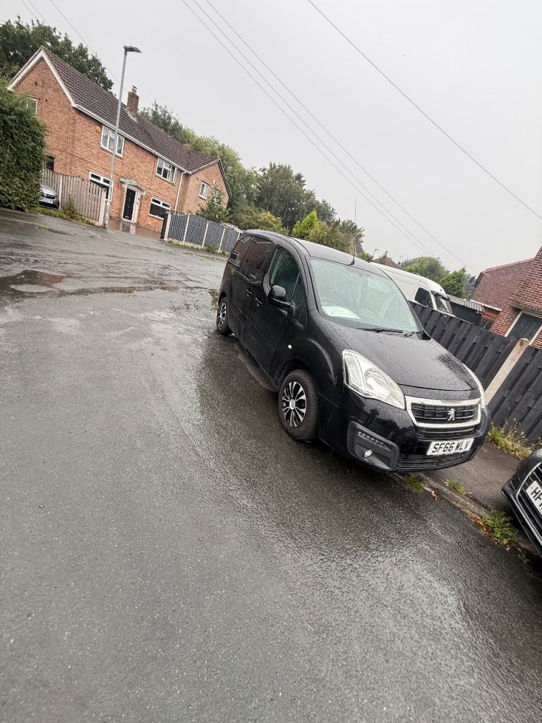 Peugeot, PARTNER TEPEE, MPV, 2016, Manual, 1560 (cc), 5 doors