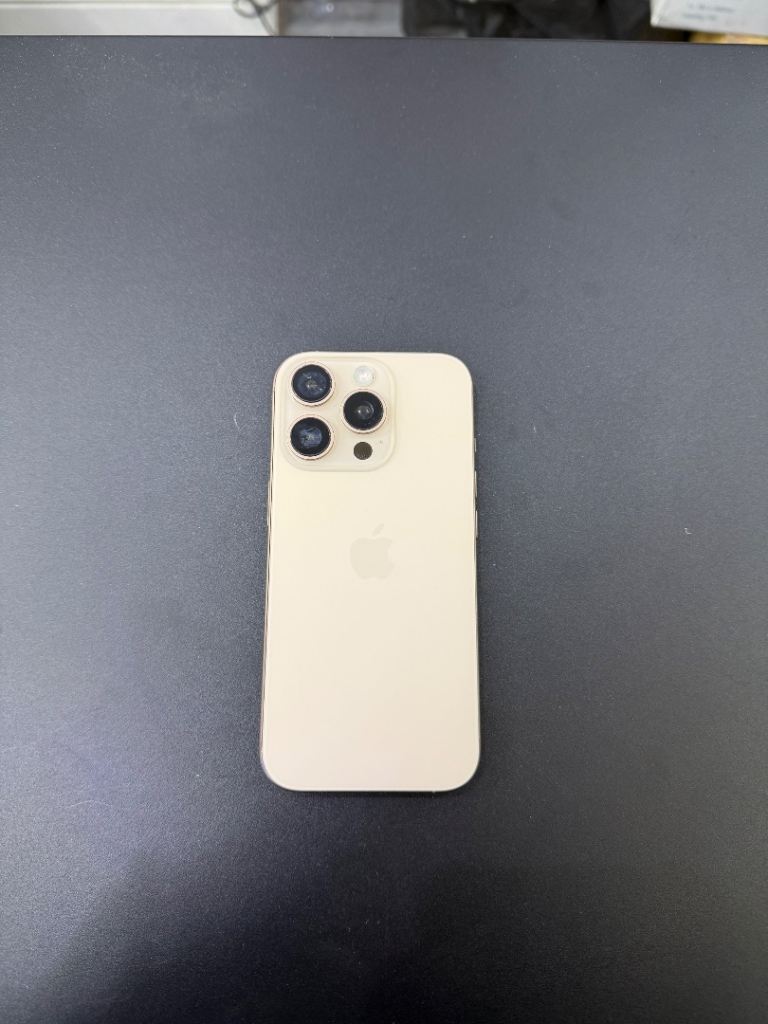 Apple iPhone 16 Pro 128GB Desert Titanium (Unlocked) in Great Condition 100% BH & Apple Warranty