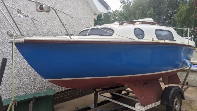 Small Sailing Boat with Trailer – Blue and White, Good Condition