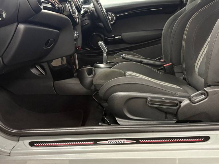 2018 MINI Hatch 1.5 Cooper D Hatchback 3dr Diesel Steptronic Euro 6 (s/s) (116 ps) Hatchback Dies...