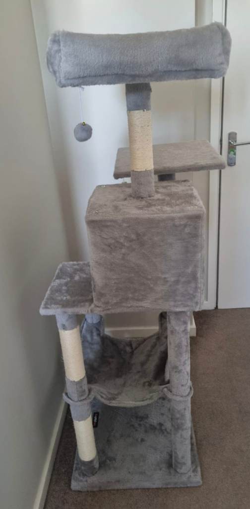 Cat tree/tower