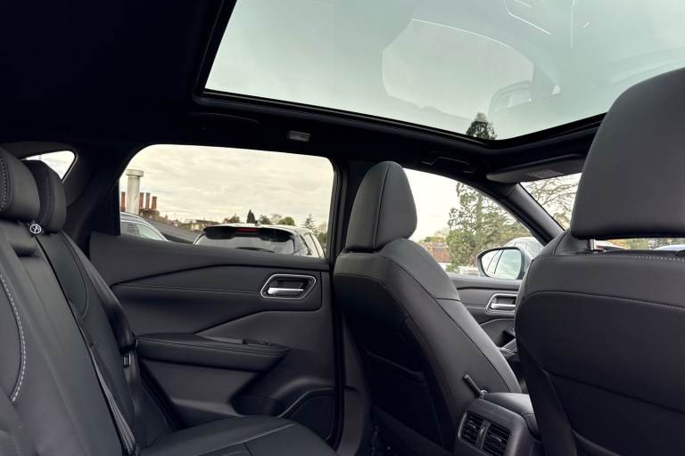 2025 Nissan Qashqai 1.3 DiG-T MH Tekna 5dr Hatchback Petrol Manual